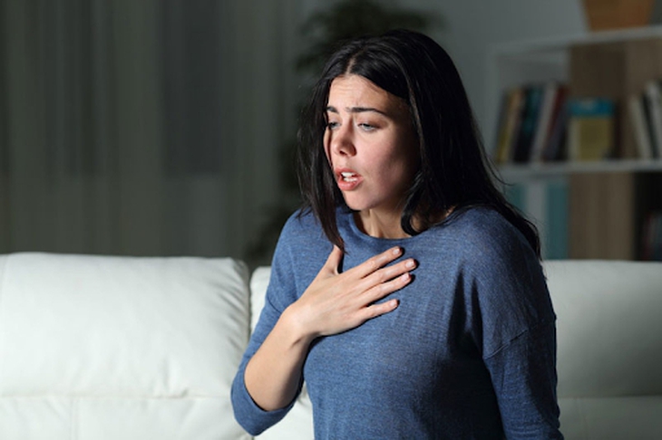 Phòng tái phát hen phế quản khi trời lạnh, nên ăn uống thế nào? - Ảnh 2.