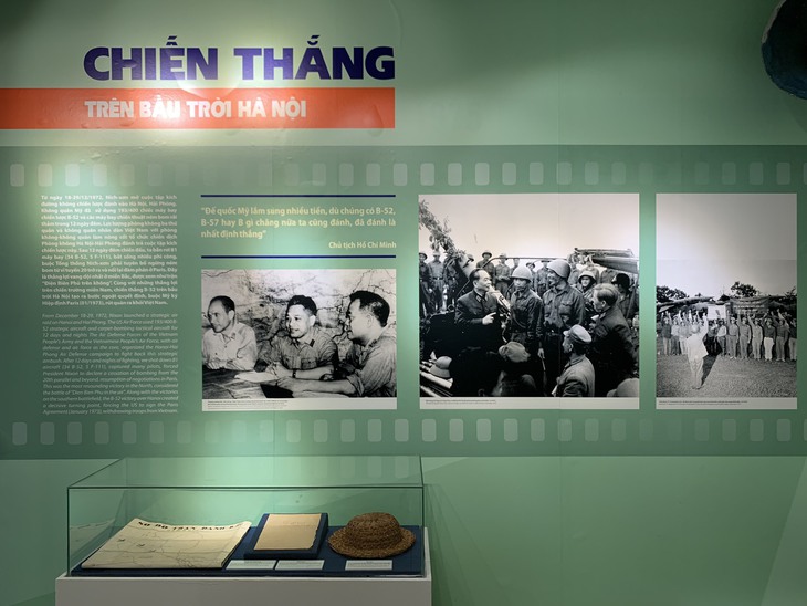 Cận cảnh hơn 200 tư liệu, hiện vật tái hiện chiến tích lịch sử “Điện Biên Phủ trên không” - Ảnh 5. Cận cảnh hơn 200 tư liệu, hiện vật tái hiện chiến tích lịch sử “Điện Biên Phủ trên không” - Ảnh 5.