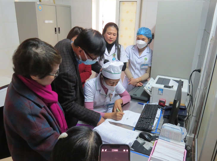 Thứ trưởng Bộ Y tế kiểm tra công tác phòng, chống HIV/AIDS, ma túy, mại dâm tại Nghệ An - Ảnh 3. Thứ trưởng Bộ Y tế kiểm tra công tác phòng, chống HIV/AIDS, ma túy, mại dâm tại Nghệ An - Ảnh 3.