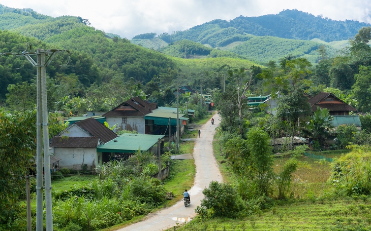 Quê mới vùng tái định cư đã "nở hoa"