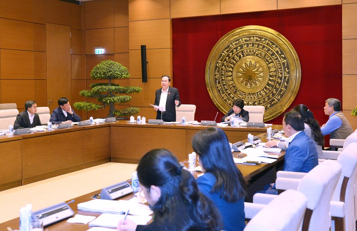 Sớm hoàn thiện dự thảo Luật Khám bệnh, chữa bệnh (sửa đổi) để trình, báo cáo, xin ý kiến UBTVQH  - Ảnh 5.