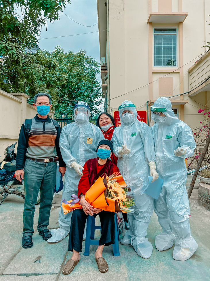 Bác sĩ 9x dành trọn thanh xuân thực hiện đam mê cứu người giúp đời - Ảnh 2.
