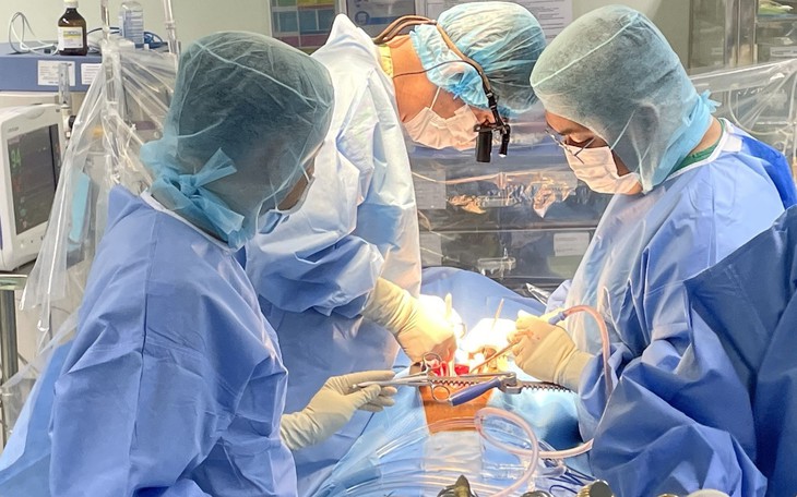 Cứu sống bệnh nhân người nước ngoài có u nhầy nhĩ tim