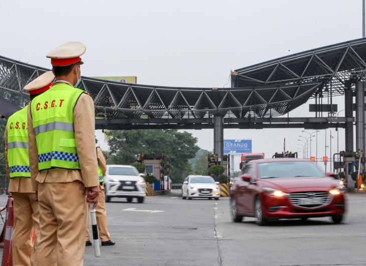 23 người thương vong vì tai nạn giao thông ngày mùng 1 Tết - Ảnh 2. 23 người thương vong vì tai nạn giao thông ngày mùng 1 Tết - Ảnh 2.