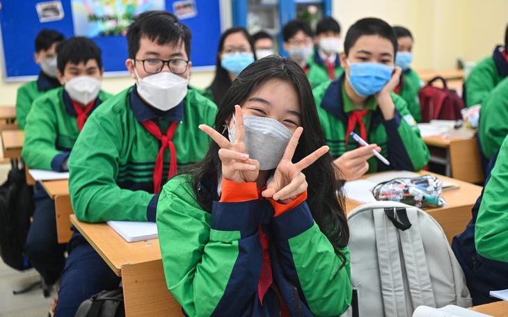 Đi học trực tiếp mỗi nơi một kiểu, phụ huynh, học sinh đứng ngồi không yên