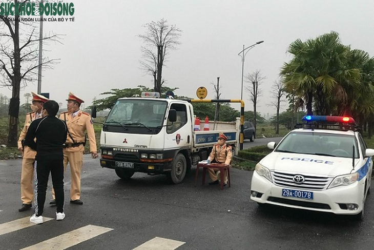 Đảm bảo an toàn giao thông tuyến đường đến Lễ hội Chùa Hương - Ảnh 2.