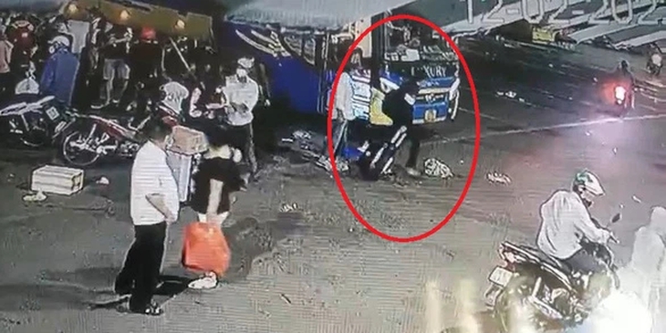 Vụ nam sinh viên năm nhất mất tích, tử vong dưới sông Sài Gòn: Không có dấu hiệu án mạng - Ảnh 3. Vụ nam sinh viên năm nhất mất tích, tử vong dưới sông Sài Gòn: Không có dấu hiệu án mạng - Ảnh 3.