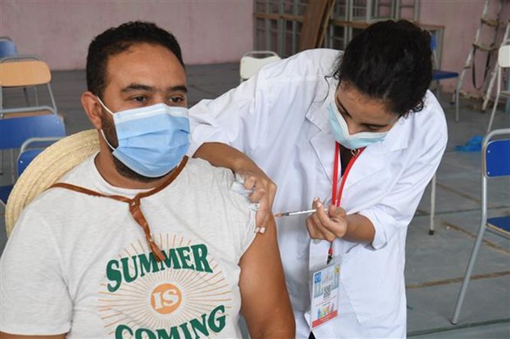 6 nước châu Phi sẽ tự sản xuất vaccine COVID-19 công nghệ mRNA - Ảnh 2.