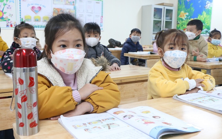 Hà Nội bất ngờ dừng cho học sinh lớp 1 - 6 nội thành trở lại trường