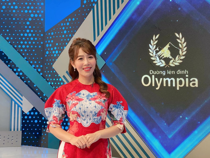 MC Diệp Chi của ‘Đường lên đỉnh Olympia’ thành F0, mong mọi người vẫn cẩn trọng trước dịch bệnh - Ảnh 2.