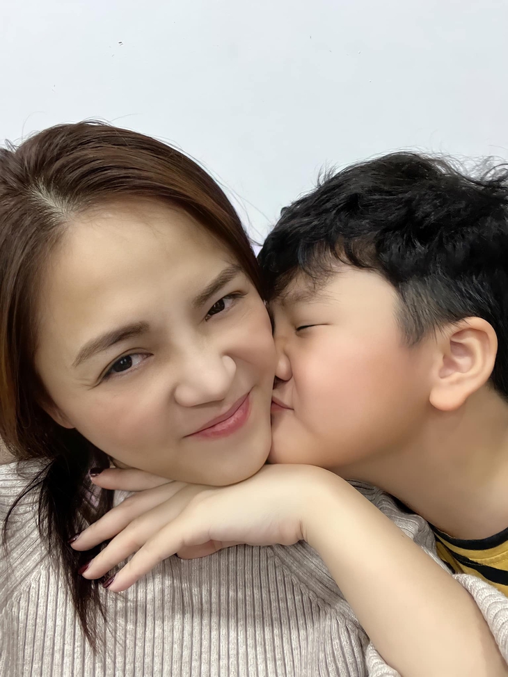 Diễn viên Thu Quỳnh phim ‘Hương vị tình thân’ mắc COVID-19, tinh thần vẫn lạc quan - Ảnh 7.