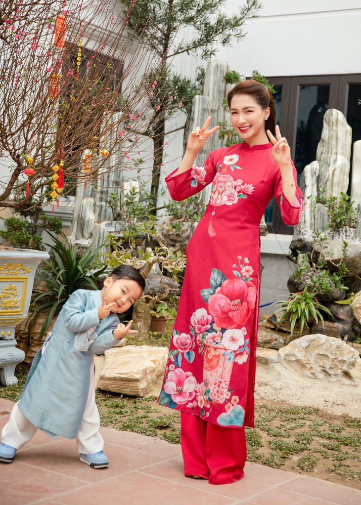 Hòa Minzy từng hát 'Cầu hôn' với bạn trai gây sốt, thẳng thắn về việc cưới xin - Ảnh 6. Hòa Minzy từng hát 'Cầu hôn' với bạn trai gây sốt, thẳng thắn về việc cưới xin - Ảnh 6.