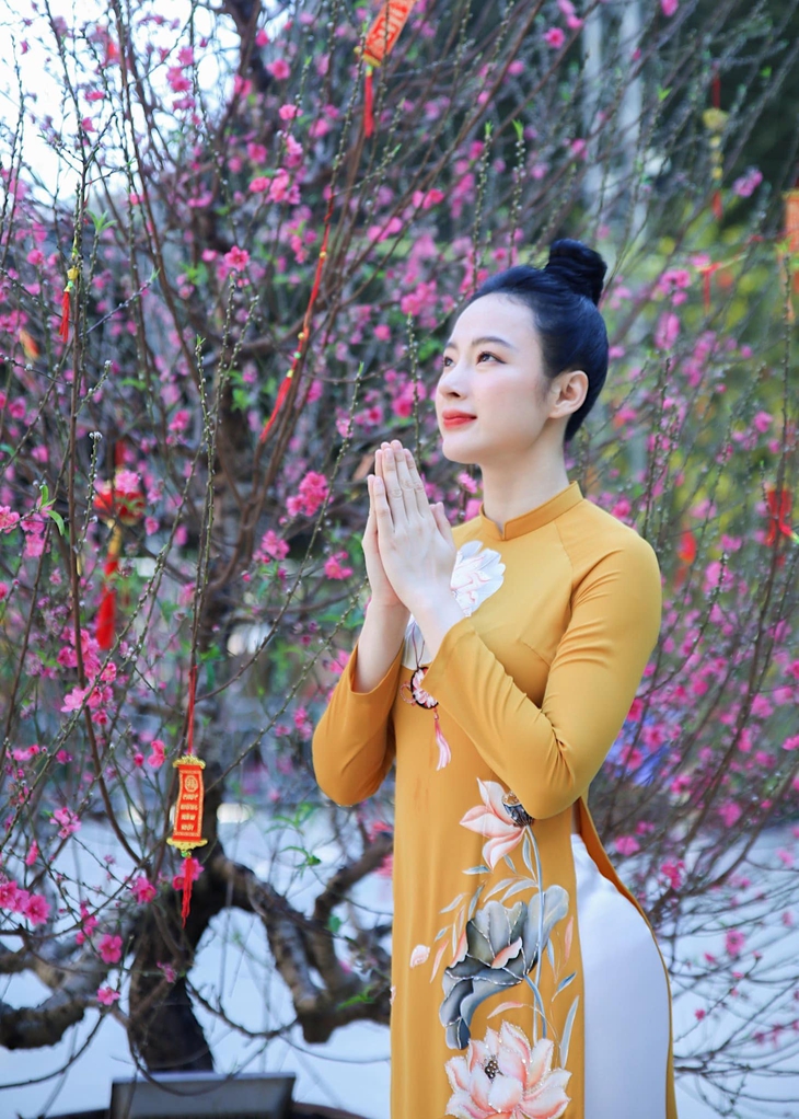 Angela Phương Trinh nhận lời cầu hôn, hứa hẹn sinh con với ca sĩ Cao Thái Sơn? - Ảnh 6. Angela Phương Trinh nhận lời cầu hôn, hứa hẹn sinh con với ca sĩ Cao Thái Sơn? - Ảnh 6.