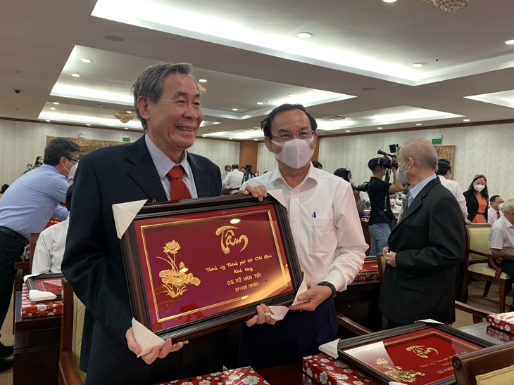 TP.HCM: Họp mặt các Giáo sư, Phó giáo sư, thầy thuốc tiêu biểu - Ảnh 1. TP.HCM: Họp mặt các Giáo sư, Phó giáo sư, thầy thuốc tiêu biểu - Ảnh 1.