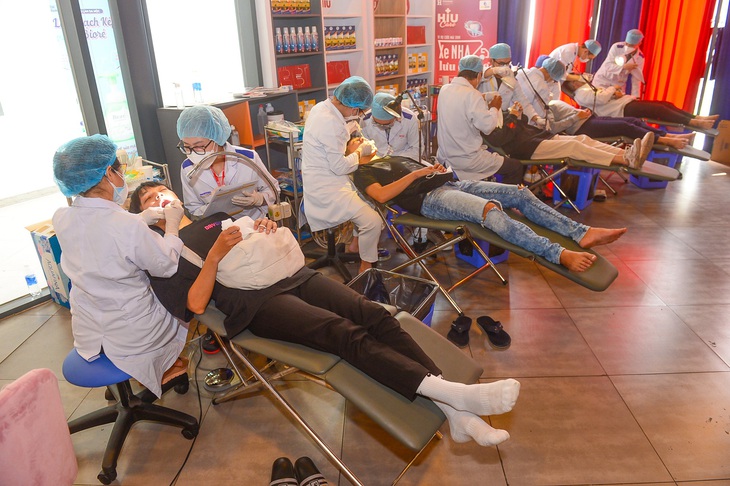 Khởi động những chương trình đầu tiên chuỗi hành trình "HIU CARE" - Ảnh 2. Khởi động những chương trình đầu tiên chuỗi hành trình "HIU CARE" - Ảnh 2.