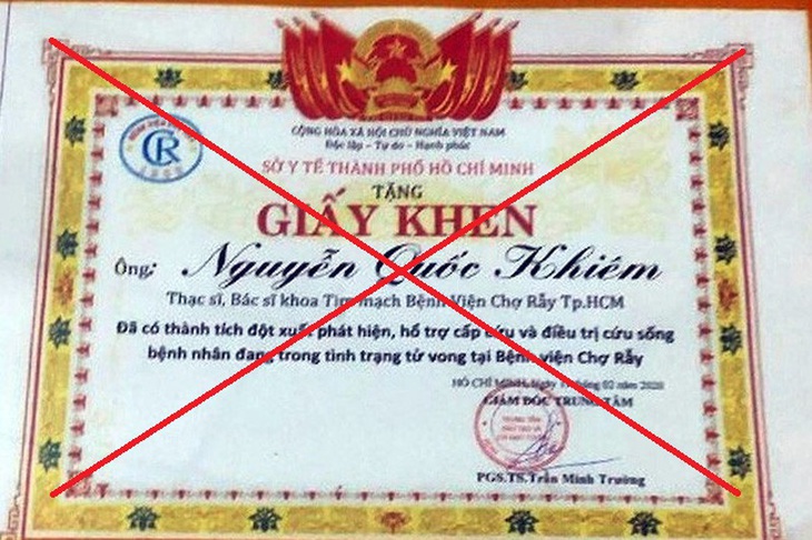 Bệnh viện Chợ Rẫy và Trường ĐH Y Dược TP.HCM lên tiếng vụ giả mạo bác sĩ vào khu điều trị COVID-19 - Ảnh 1. Bệnh viện Chợ Rẫy và Trường ĐH Y Dược TP.HCM lên tiếng vụ 'bác sĩ dỏm' vào khu điều trị COVID-19 - Ảnh 1.
