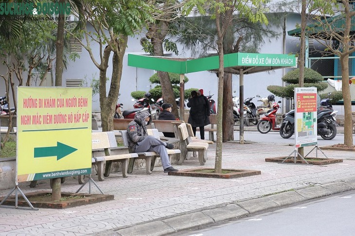 Rét thế này, người bệnh cũng khổ, người nhà cũng khổ - Ảnh 3.