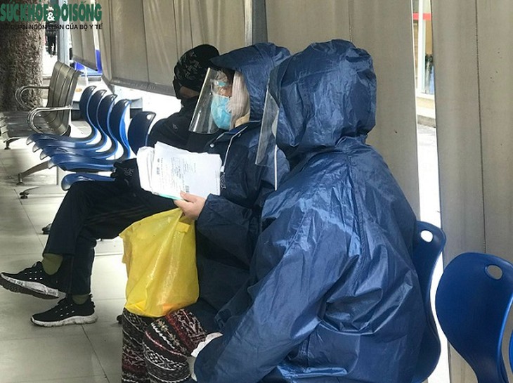 Rét thế này, người bệnh cũng khổ, người nhà cũng khổ - Ảnh 5.