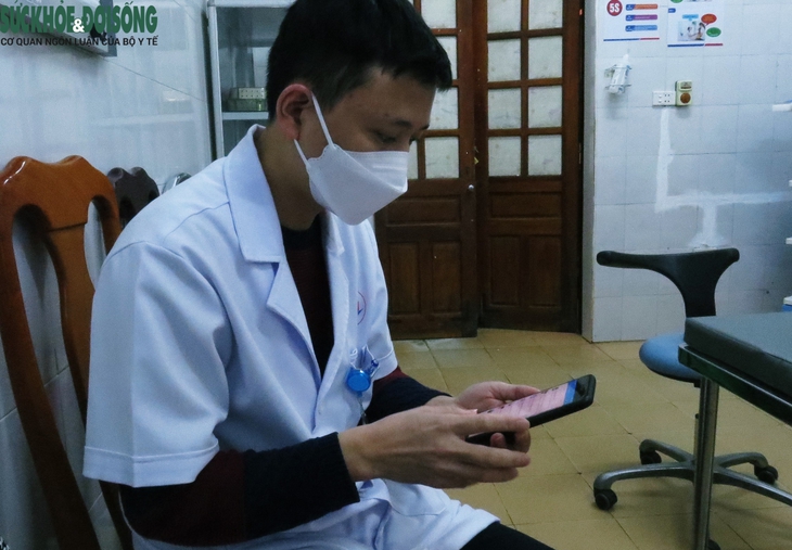Những bác sĩ trẻ đồng hành cùng F0: "Không bỏ lỡ cuộc điện thoại nào" - Ảnh 2.