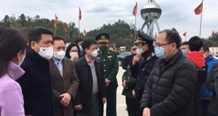 Triển khai các phương án tháo gỡ ùn tắc hàng hóa tại các cửa khẩu tỉnh Lạng Sơn - Ảnh 1.