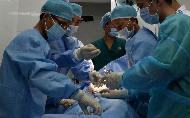 Kỳ tích những ca phẫu thuật cứu người trên quần đảo Trường Sa
