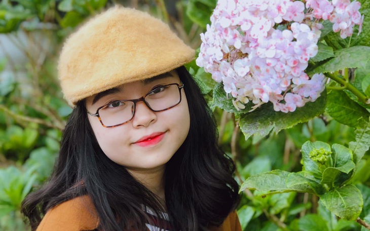 "Tuổi 23 K đại tràng ập đến", hồi ký xúc động của "nữ chiến binh" tuổi đôi mươi