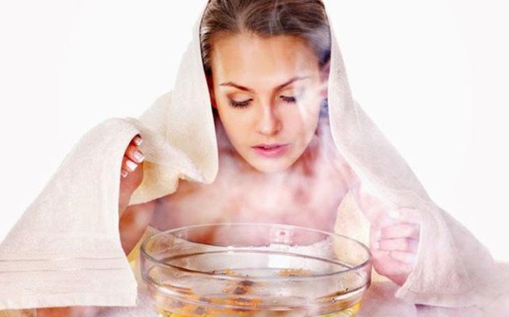 Xông thuốc mũi họng hỗ trợ điều trị COVID-19 thế nào cho đúng?