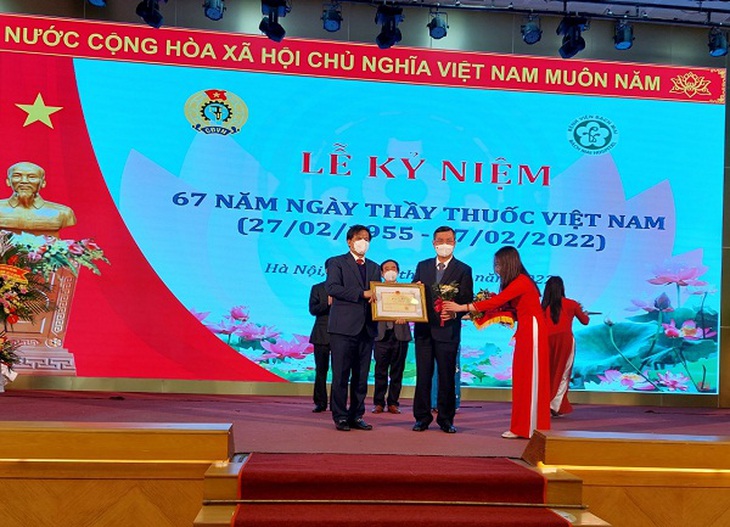 Bệnh viện Bạch Mai: Kỷ niệm 67 năm ngày Thầy thuốc Việt Nam  - Ảnh 4.