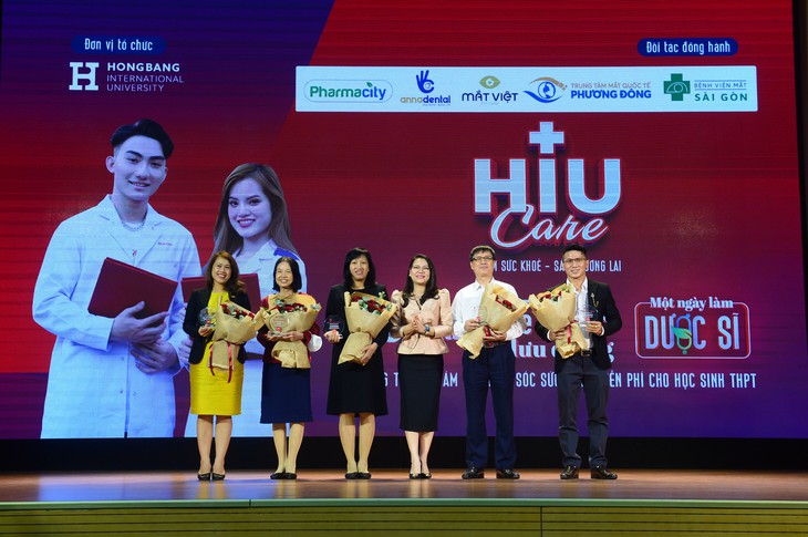 Công bố khởi động HIU Care khám bệnh miễn phí cho học sinh, sinh viên - Ảnh 1.