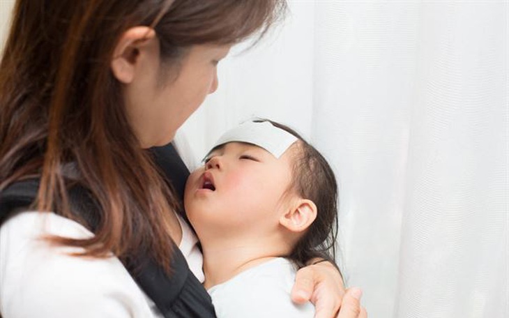 Chăm sóc trẻ F0 tại nhà: Những điều đơn giản không phải cha mẹ nào cũng biết