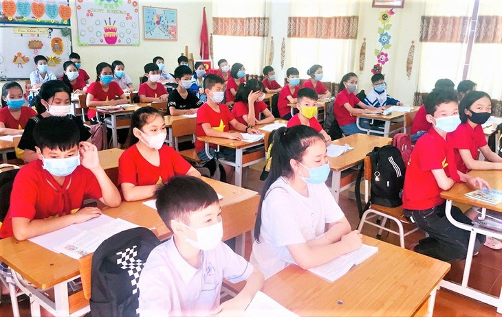 Từ 10/2, học sinh từ lớp 1 đến lớp 6 ngoại thành của Hà Nội sẽ trở lại trường - Ảnh 2. Từ 10/2, học sinh từ lớp 1 đến lớp 6 ngoại thành của Hà Nội sẽ trở lại trường - Ảnh 2.