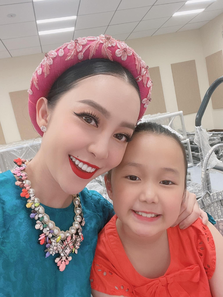 "Chim công làng múa" tuổi Dần - Linh Nga giờ ra sao sau biến cố trong đường tình ái? - Ảnh 8. "Chim công làng múa" tuổi Dần - Linh Nga giờ ra sao sau biến cố trong đường tình ái? - Ảnh 8.