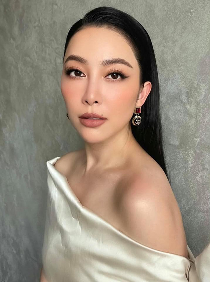 "Chim công làng múa" tuổi Dần - Linh Nga giờ ra sao sau biến cố trong đường tình ái? - Ảnh 16. "Chim công làng múa" tuổi Dần - Linh Nga giờ ra sao sau biến cố trong đường tình ái? - Ảnh 16.