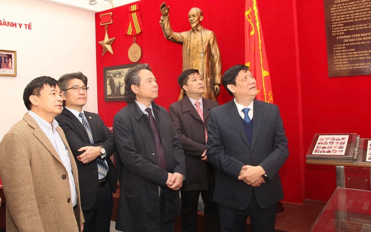 Bộ trưởng Nguyễn Thanh Long: Nhà truyền thống ngành y tế có ý nghĩa trong giáo dục lòng yêu nghề cho các thế hệ thầy thuốc