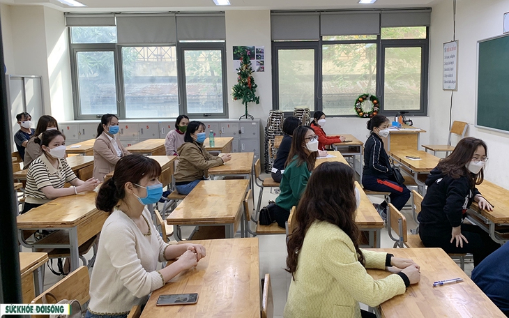 Giáo viên quận Cầu giấy diễn tập công tác đón học sinh trở lại trường học sau 9 tháng học Online - Ảnh 6.