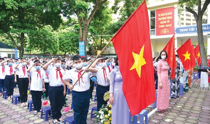 Hà Nội dự kiến cho học sinh từ lớp 1 đến lớp 6 ở 12 quận đi học trực tiếp từ 21/2 - Ảnh 1. Hà Nội dự kiến cho học sinh từ lớp 1 đến lớp 6 ở 12 quận đi học trực tiếp từ 21/2 - Ảnh 1.