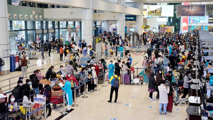 Khách đi lại sau Tết tăng đột biến, hàng không bổ sung thêm 250 chuyến bay - Ảnh 2. Khách đi lại sau Tết tăng đột biến, hàng không bổ sung thêm 250 chuyến bay - Ảnh 2.