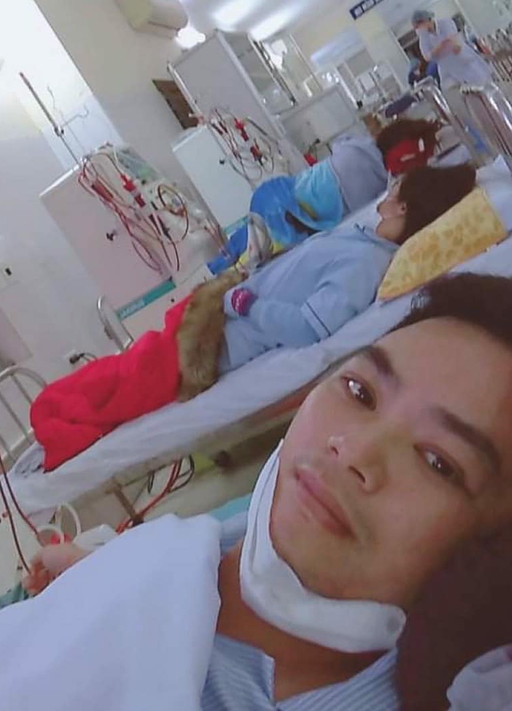 Mẹ già 62 tuổi hiến “quả thận vàng” cứu con trai để mong nàng dâu còn chồng, các cháu nội còn bố - Ảnh 2. Mẹ già 62 tuổi hiến “quả thận vàng” cứu con trai để mong nàng dâu còn chồng, các cháu nội còn bố - Ảnh 2.