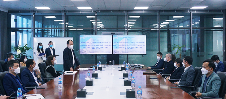 Doanh nghiệp tìm nhân lực từ các trường khi thiếu hụt lao động do dịch bùng phát - Ảnh 1. Doanh nghiệp tìm nhân lực từ các trường khi thiếu hụt lao động do dịch bùng phát - Ảnh 1.