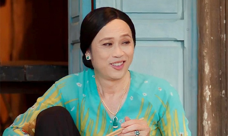 Nghệ sĩ Hoài Linh trở lại giả gái, vóc dáng tiều tụy vạn người lo - Ảnh 3. Nghệ sĩ Hoài Linh trở lại giả gái, vóc dáng tiều tụy vạn người lo - Ảnh 3.