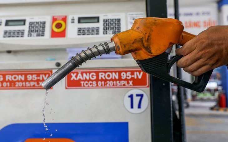 Cửa hàng xăng dầu 'ém hàng' không bán sẽ bị xem xét đình chỉ