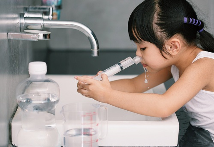Vệ sinh mũi - miệng - họng đúng cách phòng COVID-19 có dễ? - Ảnh 1. Vệ sinh mũi - miệng - họng đúng cách phòng COVID-19 có dễ? - Ảnh 1.