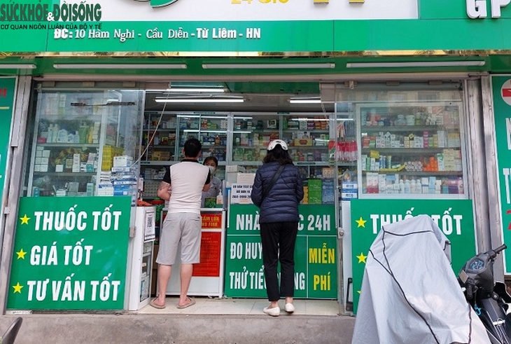 Nhiều đợt thanh kiểm tra nhưng giá thuốc vẫn "loạn" - Ảnh 2. Nhiều đợt thanh kiểm tra nhưng giá thuốc vẫn "loạn" - Ảnh 2.