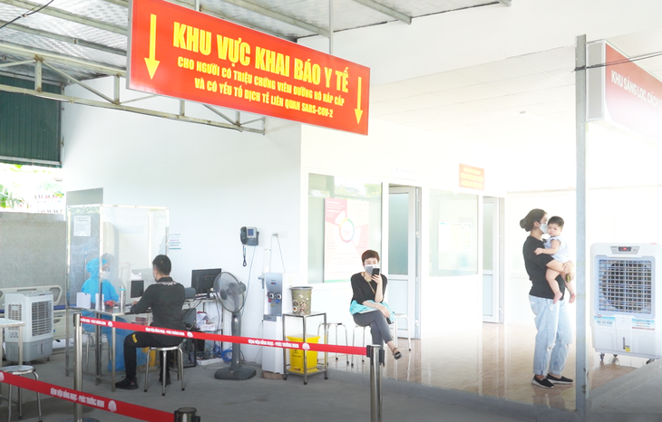 Bệnh viện ĐK Hồng Ngọc tiếp nhận thăm khám cho bệnh nhân nhiễm COVID-19 - Ảnh 1.