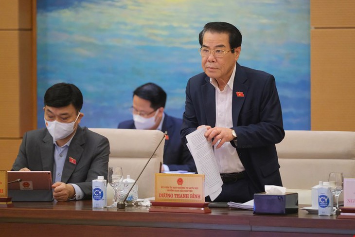Cử tri, Nhân dân lo lắng việc giá xăng tăng khiến đời sống người dân gặp khó khăn - Ảnh 2.