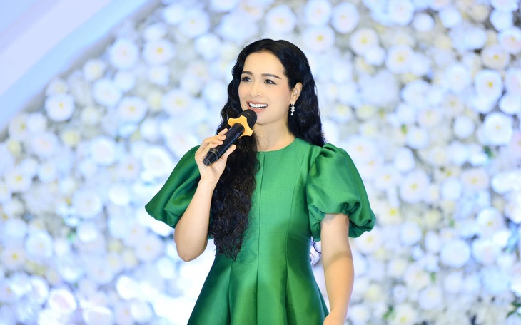 Hậu COVID-19, siêu mẫu Thúy Hằng bị "hành" từ tinh thần đến thể xác