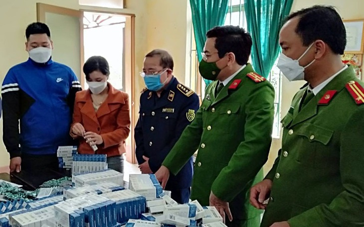Hà Nam dịch vẫn diễn biến phức tạp, phát hiện ô tô chở hơn 7.000 viên thuốc điều trị COVID-19 lậu