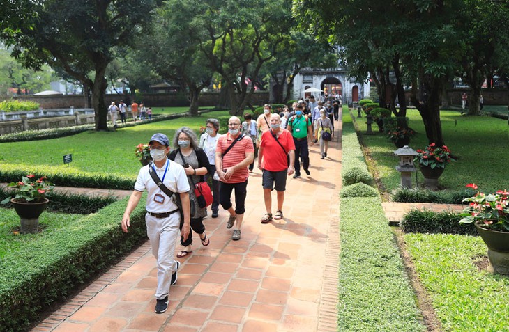 Hà Nội sẵn sàng mọi điều kiện để đón khách du lịch quốc tế trở lại - Ảnh 2.