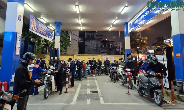 Bộ Công thương đưa ra giải pháp nào bình ổn thị trường xăng dầu thời gian tới? - Ảnh 2.