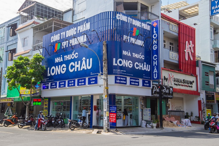 Chuỗi nhà thuốc FPT Long Châu trợ giá thuốc điều trị Covid-19 Molnupiravir chính hãng - Ảnh 3.